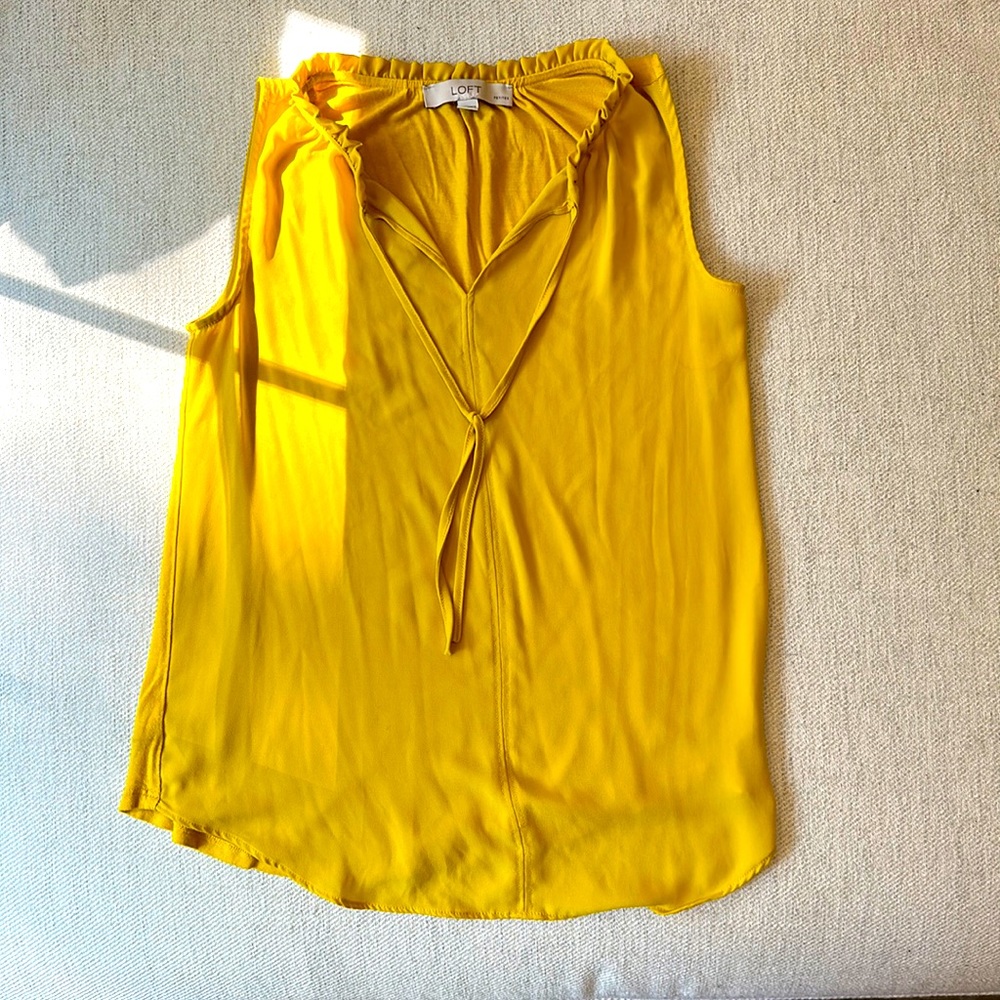 Light and comfortable tank from LOFT